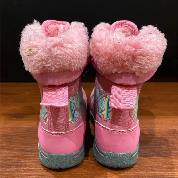 Ugg Girls Australia Pink Butte II Chromatic Round Toe Snow Boot Size US 10 - Picture 7 of 9